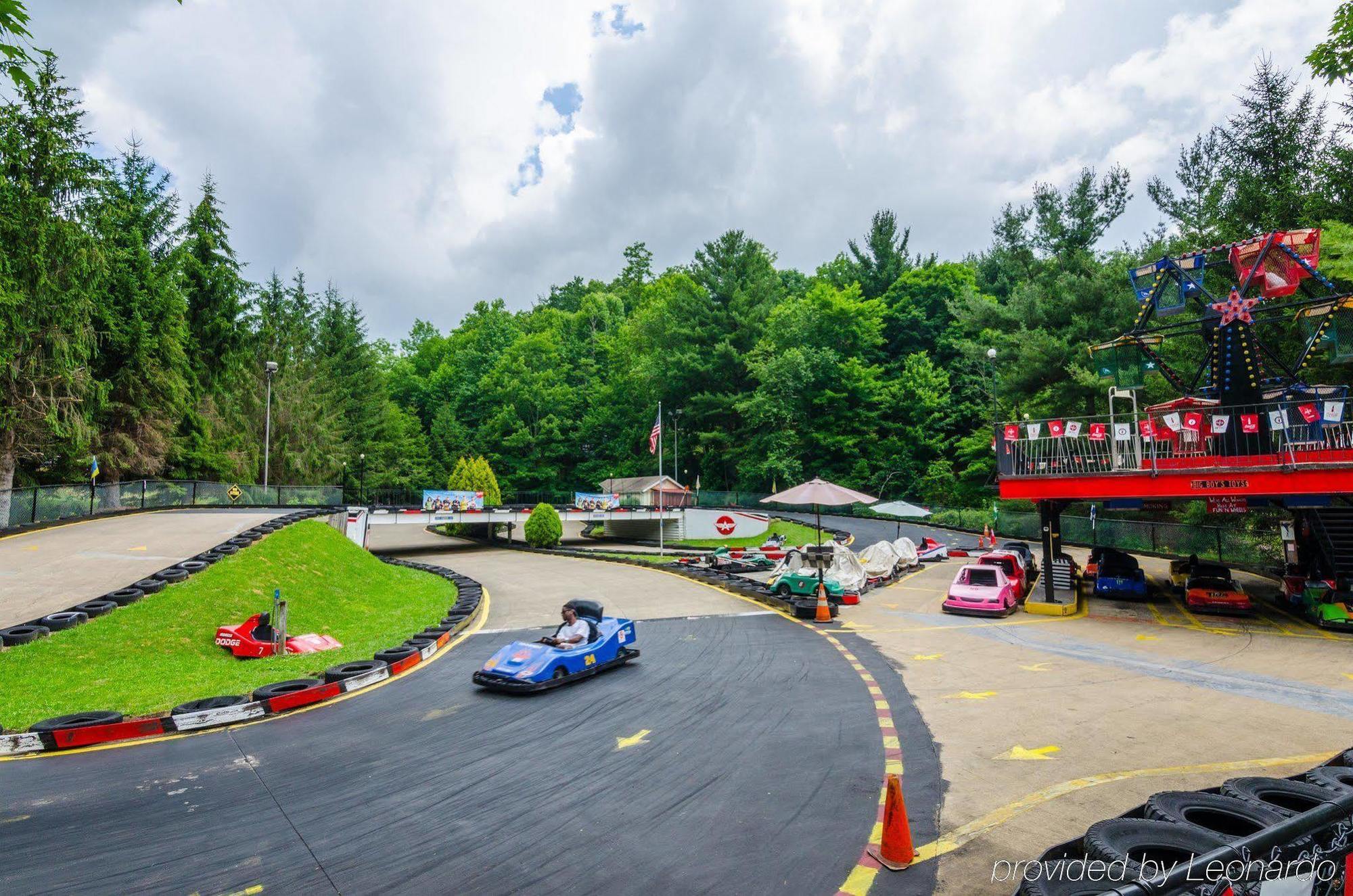 Highland Hills Motel & Cabins Boone Buitenkant foto