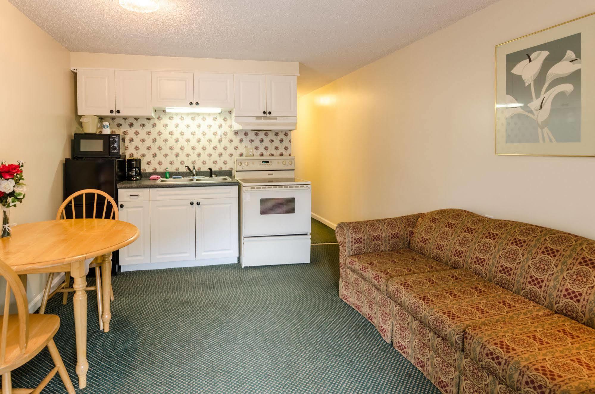 Highland Hills Motel & Cabins Boone Buitenkant foto